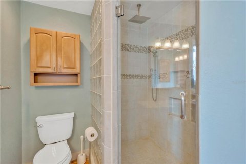 House in Saint Petersburg, Florida 3 bedrooms, 156.08 sq.m. № 1903023 - photo 24