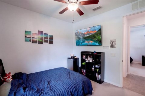 House in Orange City, Florida 4 bedrooms, 172.52 sq.m. № 2419666 - photo 22
