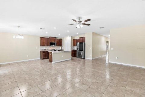 Villa ou maison à louer à Wimauma, Floride: 4 chambres, 178.56 m2 № 2131114 - photo 17