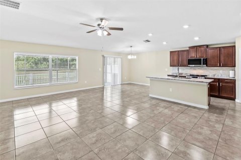 Villa ou maison à louer à Wimauma, Floride: 4 chambres, 178.56 m2 № 2131114 - photo 14