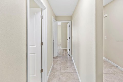 Villa ou maison à louer à Wimauma, Floride: 4 chambres, 178.56 m2 № 2131114 - photo 16