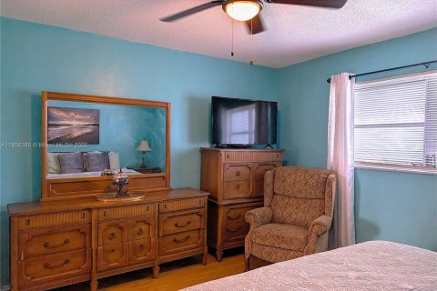 Condo in Lauderhill, Florida, 1 bedroom  № 1743893 - photo 23