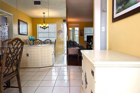 Condo in Lauderhill, Florida, 1 bedroom  № 1743893 - photo 26