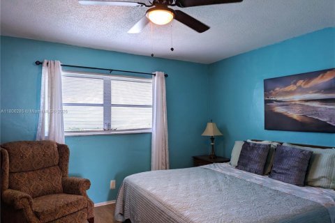 Condo in Lauderhill, Florida, 1 bedroom  № 1743893 - photo 7