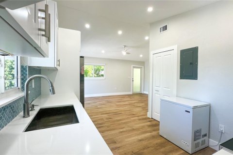 Apartamento en alquiler en Key Largo, Florida, 2 dormitorios, 71.35 m2 № 1947994 - foto 14