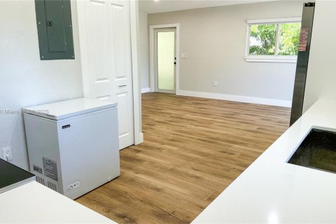 Apartamento en alquiler en Key Largo, Florida, 2 dormitorios, 71.35 m2 № 1947994 - foto 13