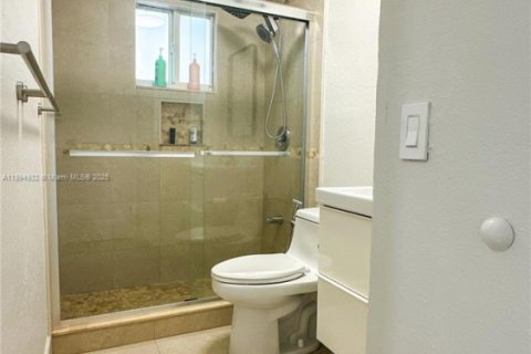 Apartamento en alquiler en Key Largo, Florida, 2 dormitorios, 71.35 m2 № 1947994 - foto 23