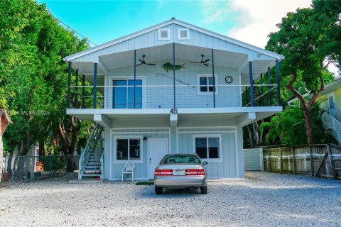 Apartamento en alquiler en Key Largo, Florida, 2 dormitorios, 71.35 m2 № 1947994 - foto 1