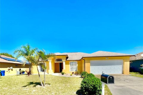 Villa ou maison à louer à Winter Haven, Floride: 3 chambres, 175.4 m2 № 1587448 - photo 2