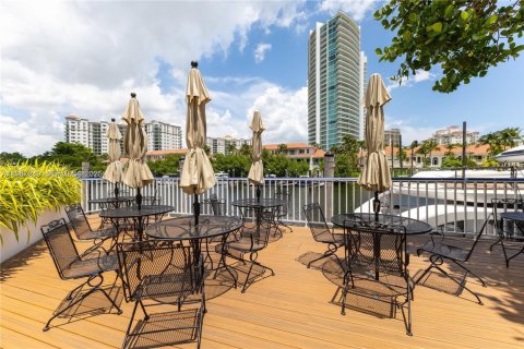 Condominio en venta en Aventura, Florida, 2 dormitorios, 148.64 m2 № 2011245 - foto 26