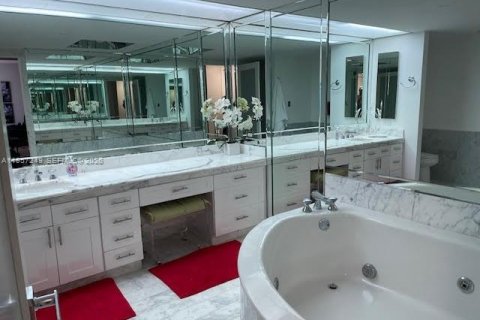 Condominio en venta en Aventura, Florida, 2 dormitorios, 148.64 m2 № 2011245 - foto 13