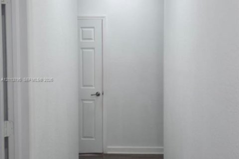 Villa ou maison à louer à Homestead, Floride: 4 chambres, 239.04 m2 № 2435704 - photo 20