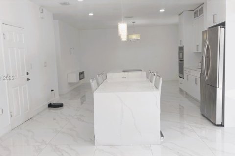 Villa ou maison à louer à Homestead, Floride: 4 chambres, 239.04 m2 № 2435704 - photo 7