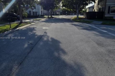 Villa ou maison à louer à Homestead, Floride: 4 chambres, 239.04 m2 № 2435704 - photo 17