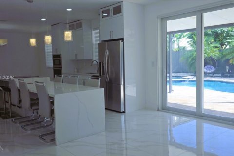 Villa ou maison à louer à Homestead, Floride: 4 chambres, 239.04 m2 № 2435704 - photo 8