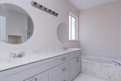 Villa ou maison à louer à Coconut Creek, Floride: 4 chambres, 213.68 m2 № 1997586 - photo 7
