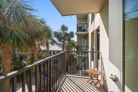 Condo in Indian Rocks Beach, Florida, 2 bedrooms  № 1517358 - photo 11