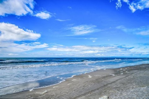 Condo in Indian Rocks Beach, Florida, 2 bedrooms  № 1517358 - photo 5