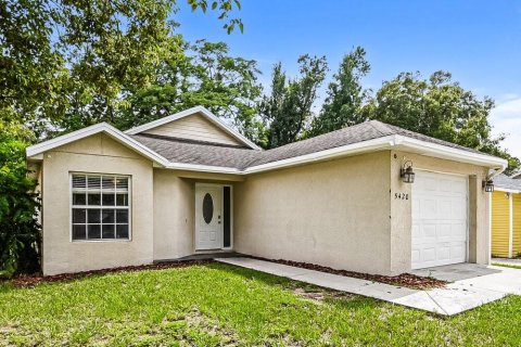 House in Orlando, Florida 3 bedrooms, 143.44 sq.m. № 1880670 - photo 3