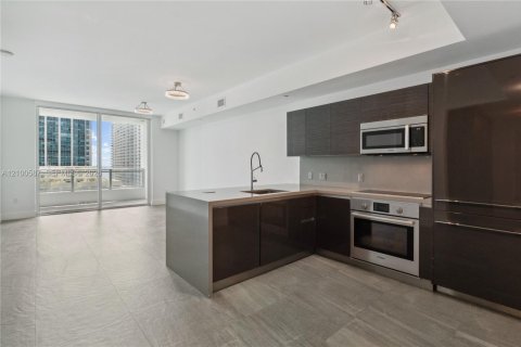 Condo in Miami, Florida, 1 bedroom  № 2401540