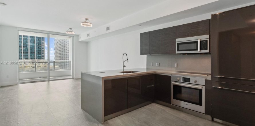Condo in Miami, Florida, 1 bedroom  № 2401540
