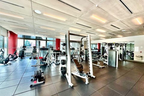 Condo in Miami, Florida, 1 bedroom  № 2401540 - photo 24