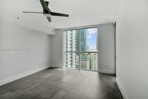 Condo in Miami, Florida, 1 bedroom  № 2401540 - photo 6