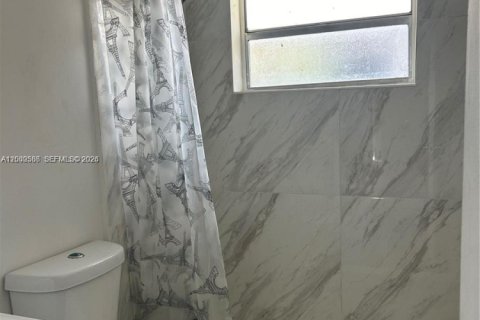 Immobilier commercial à vendre à Hallandale Beach, Floride: 225.47 m2 № 2170166 - photo 6