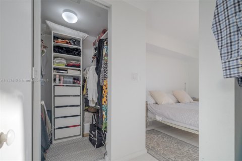 Copropriété à vendre à Doral, Floride: 3 chambres, 135.82 m2 № 1867545 - photo 13