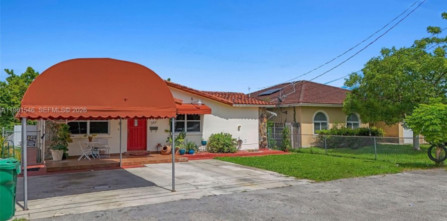 Villa ou maison à Miami, Floride 4 chambres, 174.66 m2 № 2024291