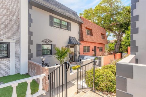 Condo in Daytona Beach, Florida, 3 bedrooms  № 2097810 - photo 25