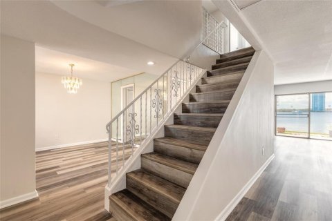 Condo in Daytona Beach, Florida, 3 bedrooms  № 2097810 - photo 28