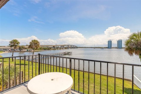 Condo in Daytona Beach, Florida, 3 bedrooms  № 2097810 - photo 10