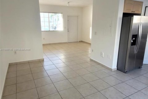 Купить кондоминиум в Хайалиа, Флорида 3 спальни, 91.69м2, № 1989486 - фото 16