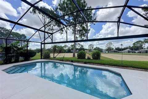 Villa ou maison à vendre à Haines City, Floride: 4 chambres, 143.26 m2 № 2360567 - photo 9