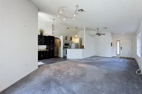 Villa ou maison à vendre à Haines City, Floride: 4 chambres, 143.26 m2 № 2360567 - photo 19