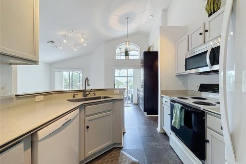 Villa ou maison à vendre à Haines City, Floride: 4 chambres, 143.26 m2 № 2360567 - photo 23