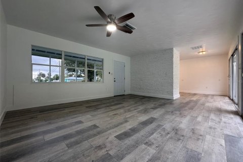 Villa ou maison à louer à Venice, Floride: 2 chambres, 92.62 m2 № 1901516 - photo 4