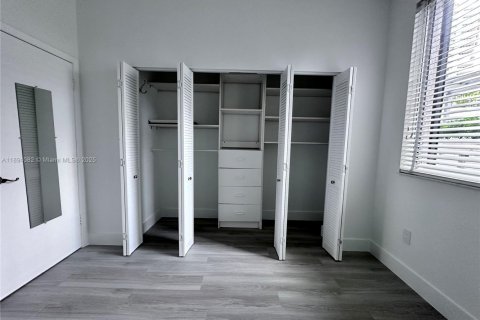 Купить кондоминиум в Майами, Флорида 1 спальня, 72.46м2, № 1945875 - фото 14