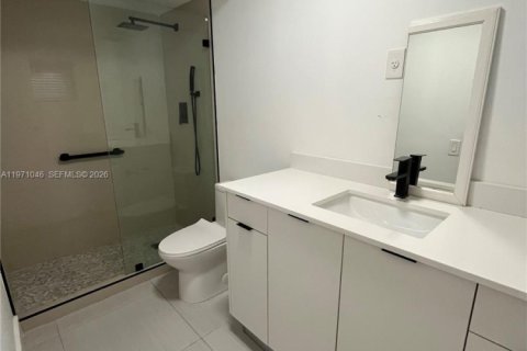 Condominio en alquiler en North Miami, Florida, 2 dormitorios, 118.08 m2 № 2033144 - foto 20