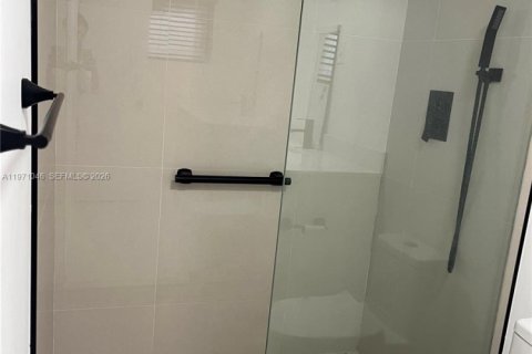 Condominio en alquiler en North Miami, Florida, 2 dormitorios, 118.08 m2 № 2033144 - foto 23