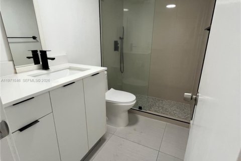 Condominio en alquiler en North Miami, Florida, 2 dormitorios, 118.08 m2 № 2033144 - foto 26