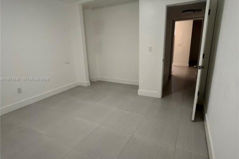 Condominio en alquiler en North Miami, Florida, 2 dormitorios, 118.08 m2 № 2033144 - foto 27