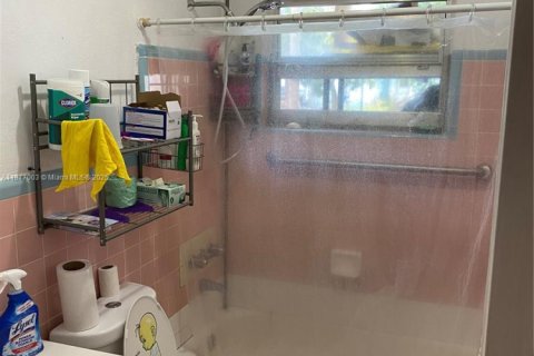 Villa ou maison à vendre à Miami, Floride: 3 chambres, 122.35 m2 № 1923676 - photo 8