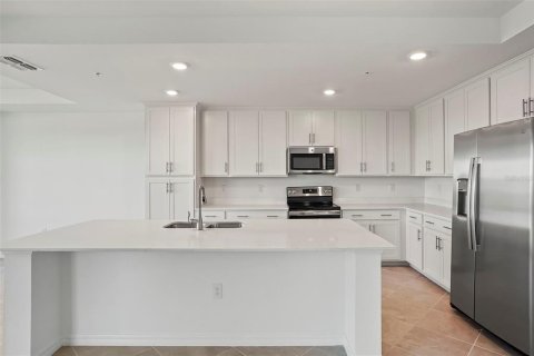 Condo in Venice, Florida, 2 bedrooms  № 1798007 - photo 12