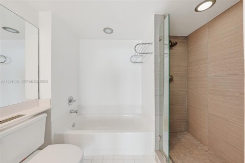 Купить кондоминиум в Майами-Бич, Флорида 2 спальни, 100.15м2, № 1984589 - фото 28