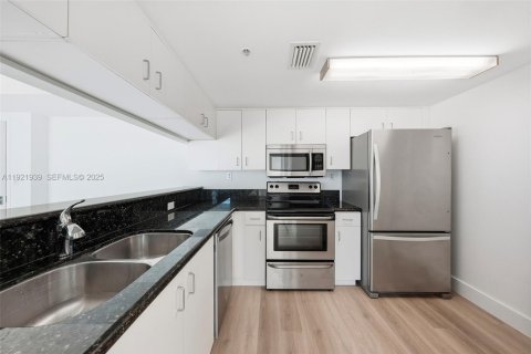 Купить кондоминиум в Майами-Бич, Флорида 2 спальни, 100.15м2, № 1984589 - фото 9