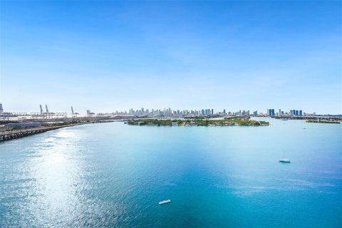 Купить кондоминиум в Майами-Бич, Флорида 2 спальни, 100.15м2, № 1984589 - фото 15