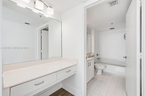 Купить кондоминиум в Майами-Бич, Флорида 2 спальни, 100.15м2, № 1984589 - фото 26