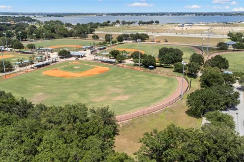Casa en alquiler en Auburndale, Florida, 4 dormitorios, 159.33 m2 № 1911492 - foto 30